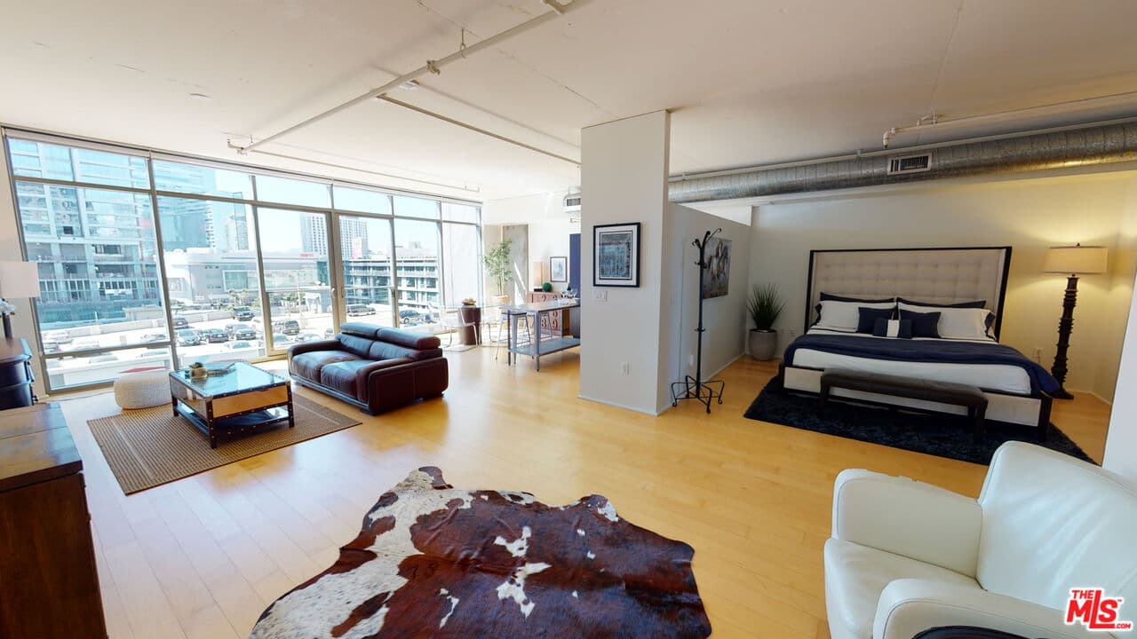 1 bd, 1 ba Condo in Los Angeles, CA — $2,900/mo — photo 1