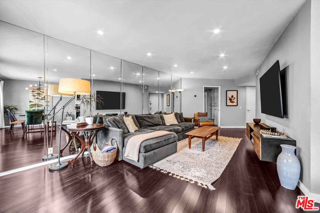 1 bd, 1 ba Condo in West Hollywood, CA — $3,650/mo — photo 2