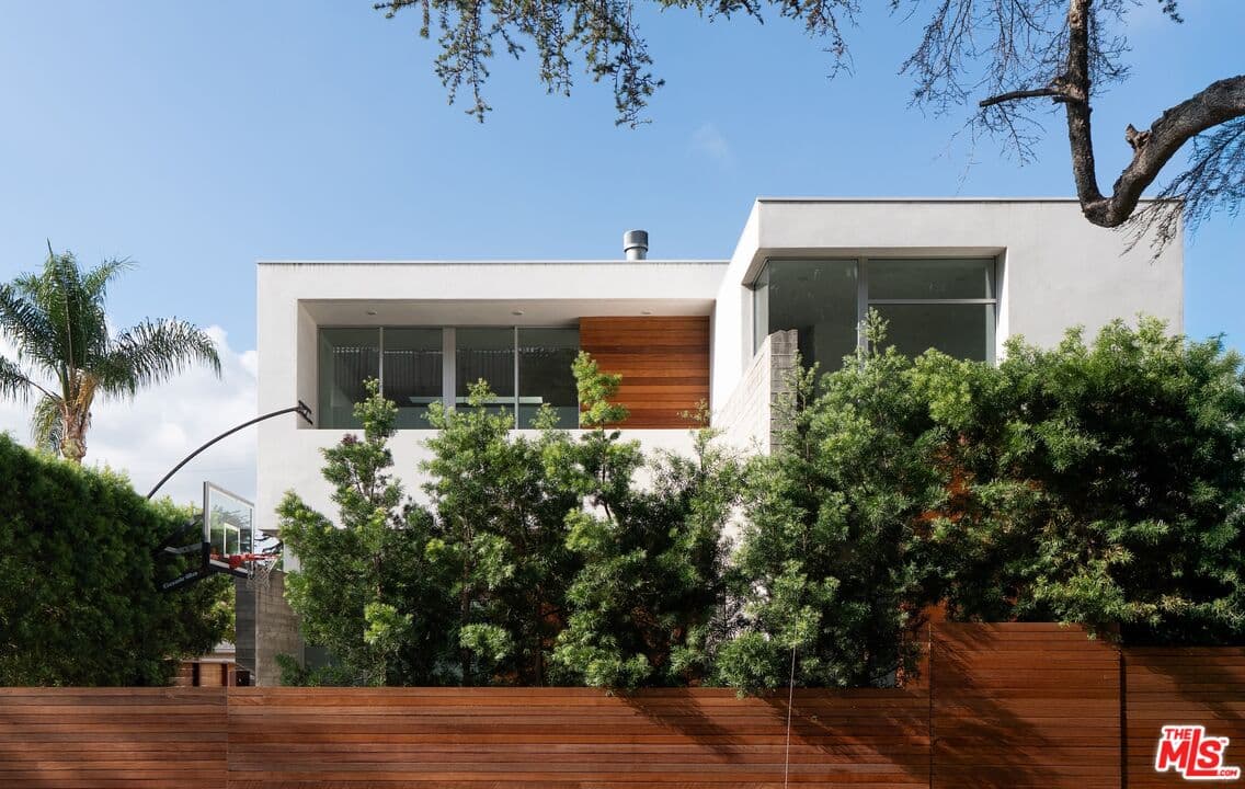 4 bd, 5 ba House in Culver City, CA — $14,500/mo — photo 2
