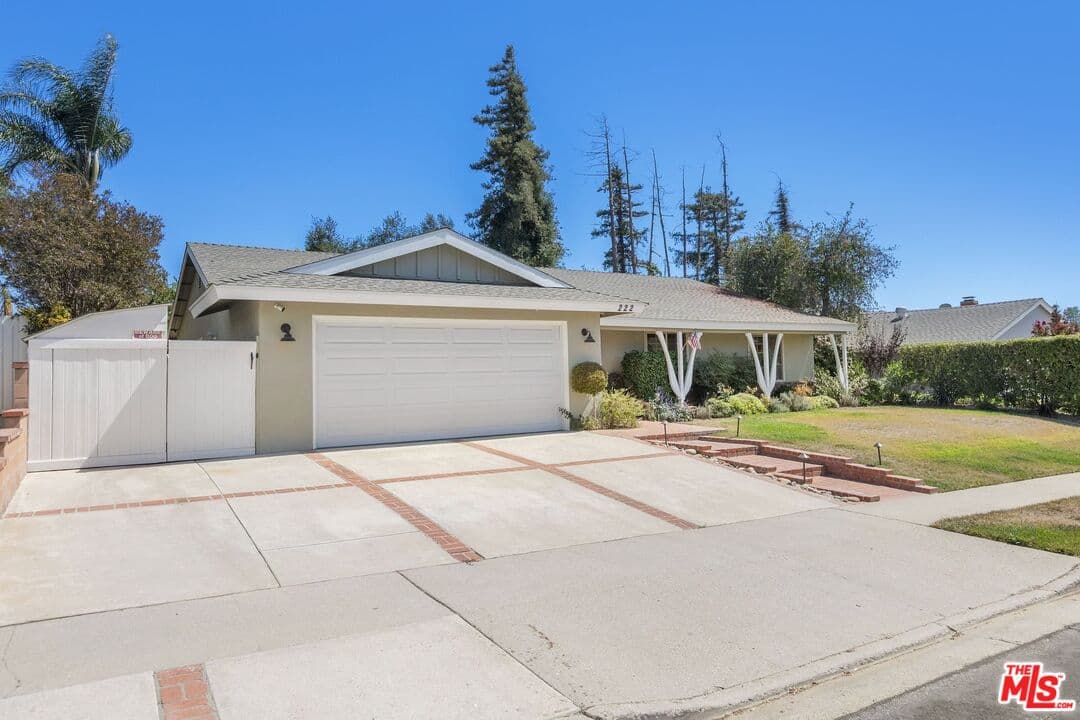 3 bd, 2 ba House in Newbury Park, CA — $5,500/mo — photo 2
