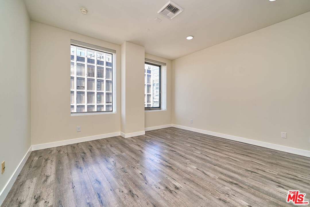 2 bd, 2 ba Condo in Los Angeles, CA — $3,300/mo — photo 2