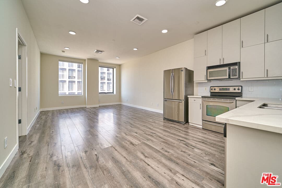 2BR Condo in Los Angeles β $3,300/mo