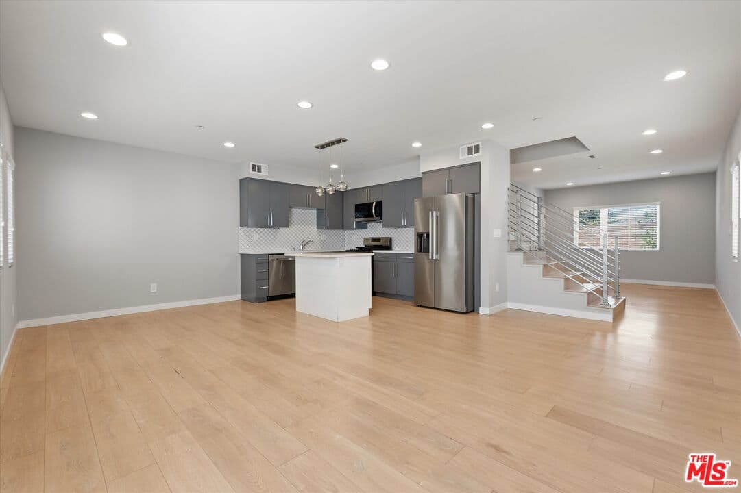 3 bd, 4 ba Townhouse in Los Angeles, CA — $4,995/mo — photo 1