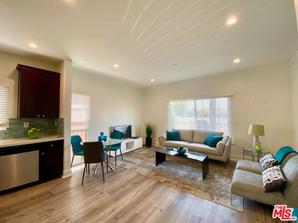 2 bd, 2 ba Apartment in Los Angeles, CA — $2,995/mo — photo 1