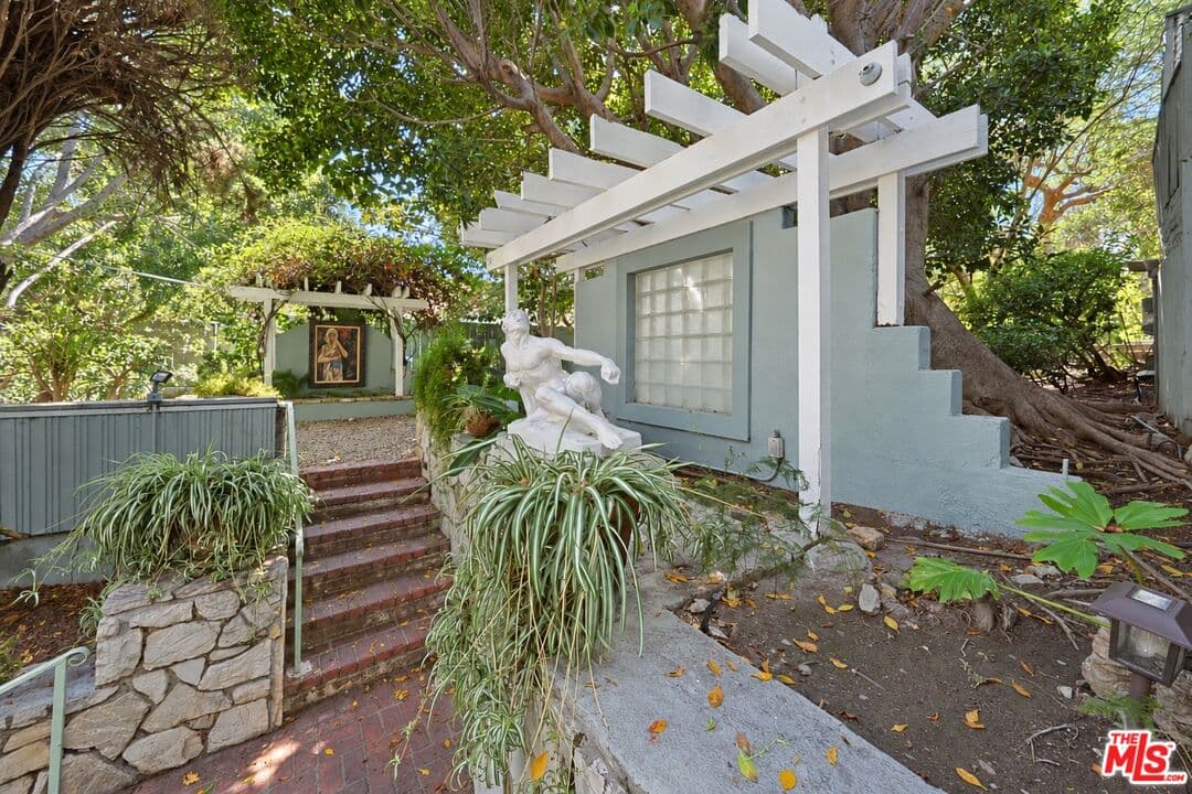 1 bd, 1 ba Apartment in West Hollywood, CA — $3,150/mo — photo 2