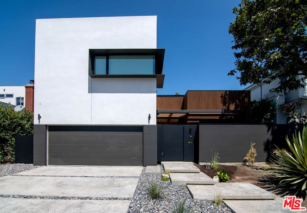 5 bd, 4 ba House in Los Angeles, CA — $18,500/mo — photo 2