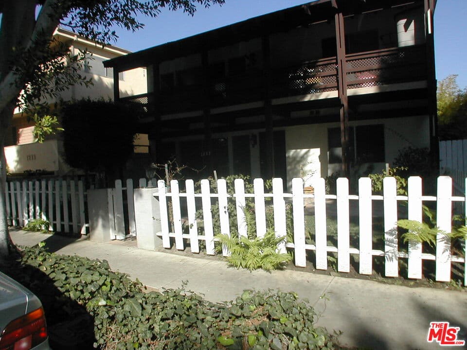 2 bd, 1 ba House in Santa Monica, CA — $3,975/mo — photo 1