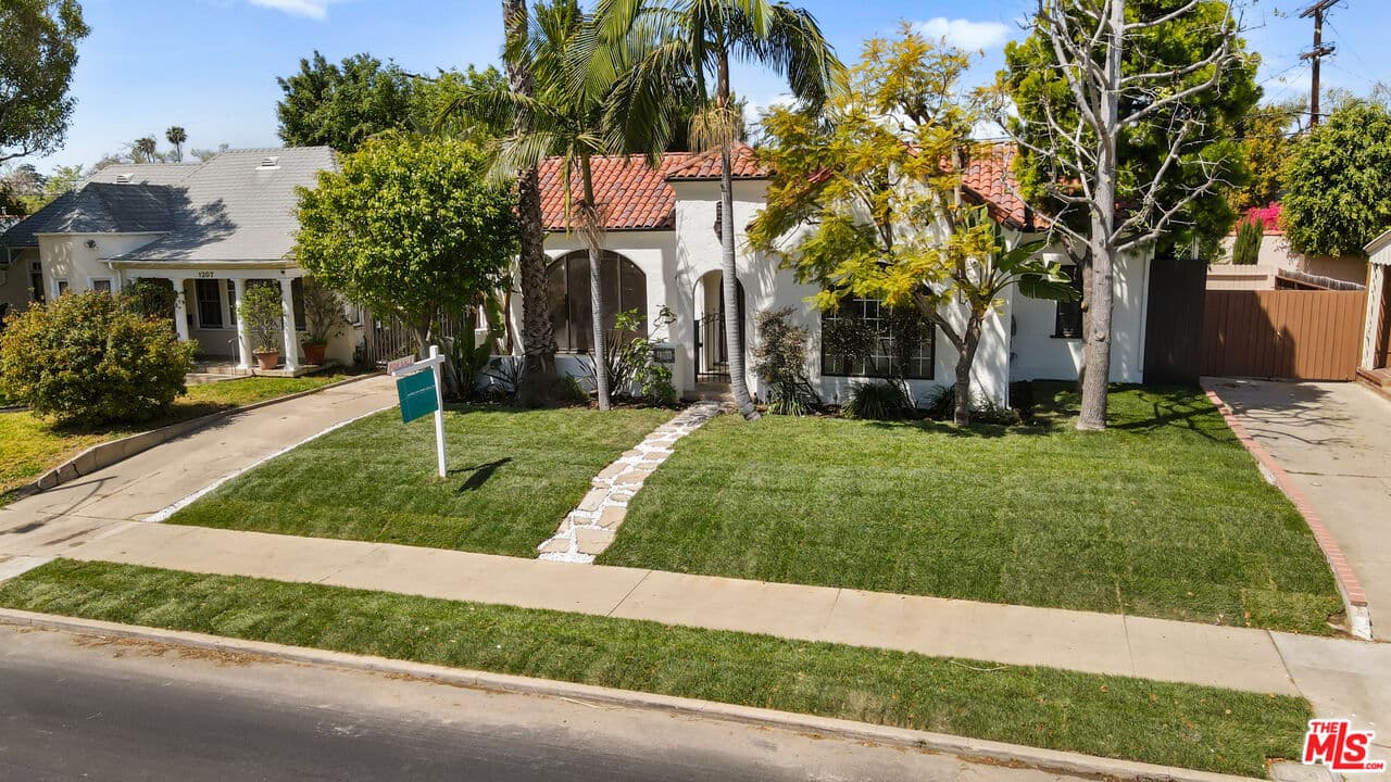 3 bd, 2 ba House in Los Angeles, CA — $7,000/mo — photo 2