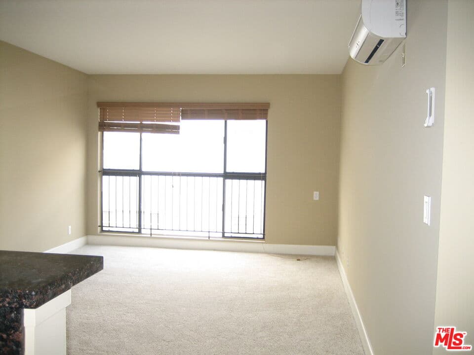 1 bd, 1 ba Condo in Los Angeles, CA — $2,450/mo — photo 2