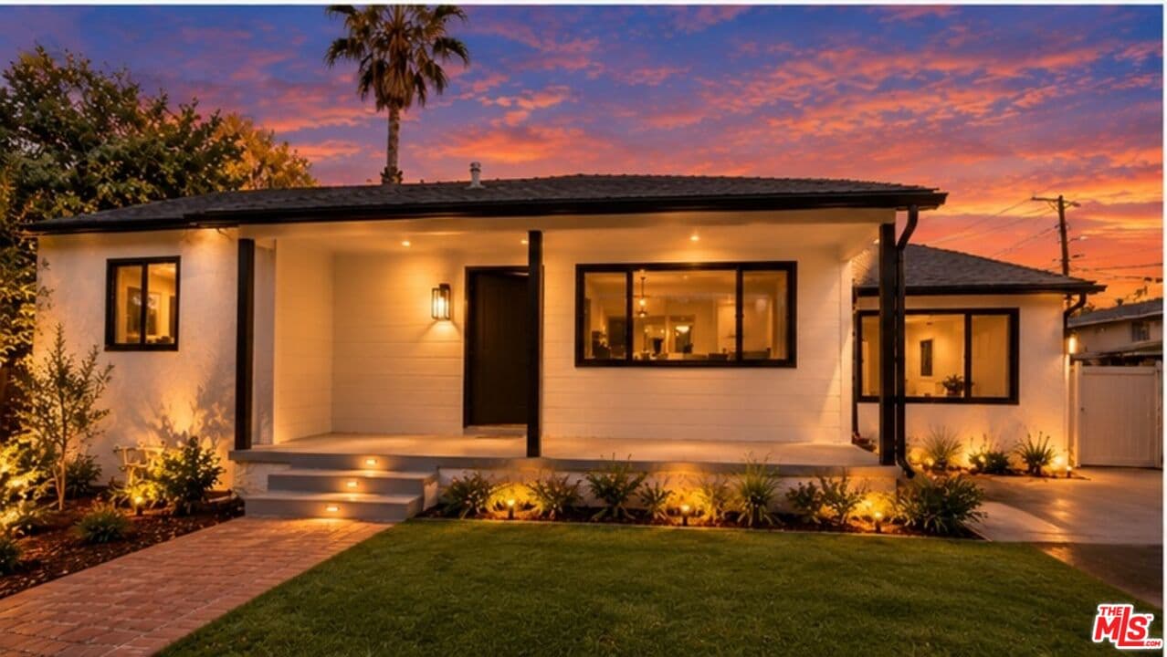 3 bd, 3 ba House in Encino, CA — $5,199/mo — photo 1