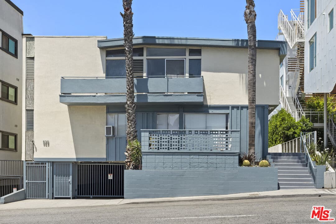 1 bd, 1 ba Townhouse in West Hollywood, CA — $2,195/mo — photo 1