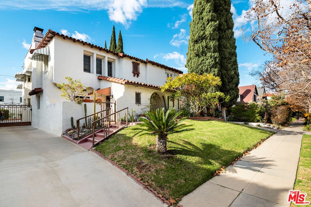 3 bd, 2 ba House in Los Angeles, CA — $6,450/mo — photo 1