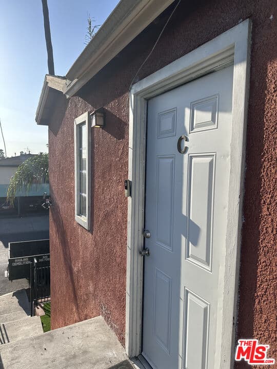 1 bd, 1 ba Townhouse in Los Angeles, CA — $1,800/mo — photo 2
