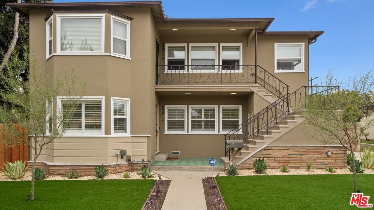 4 bd, 2 ba Apartment in Los Angeles, CA — $5,500/mo — photo 2