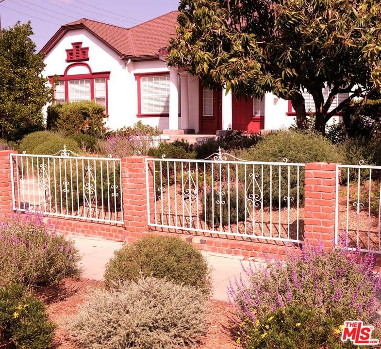 5 bd, 4 ba House in Los Angeles, CA — $9,500/mo — photo 2