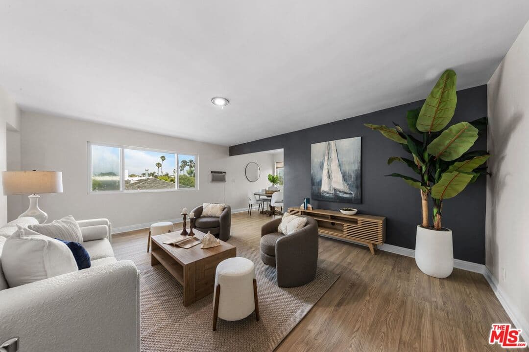 4 bd, 2 ba Townhouse in Santa Monica, CA — $5,895/mo — photo 1