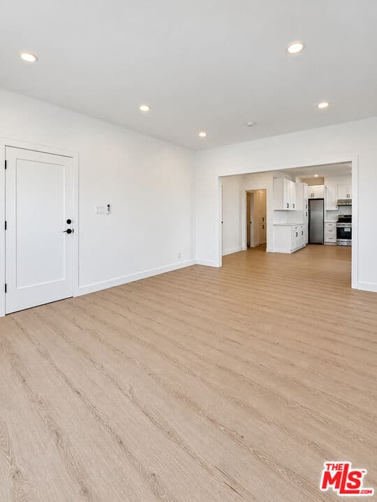 2 bd, 2 ba Townhouse in Los Angeles, CA — $2,995/mo — photo 2