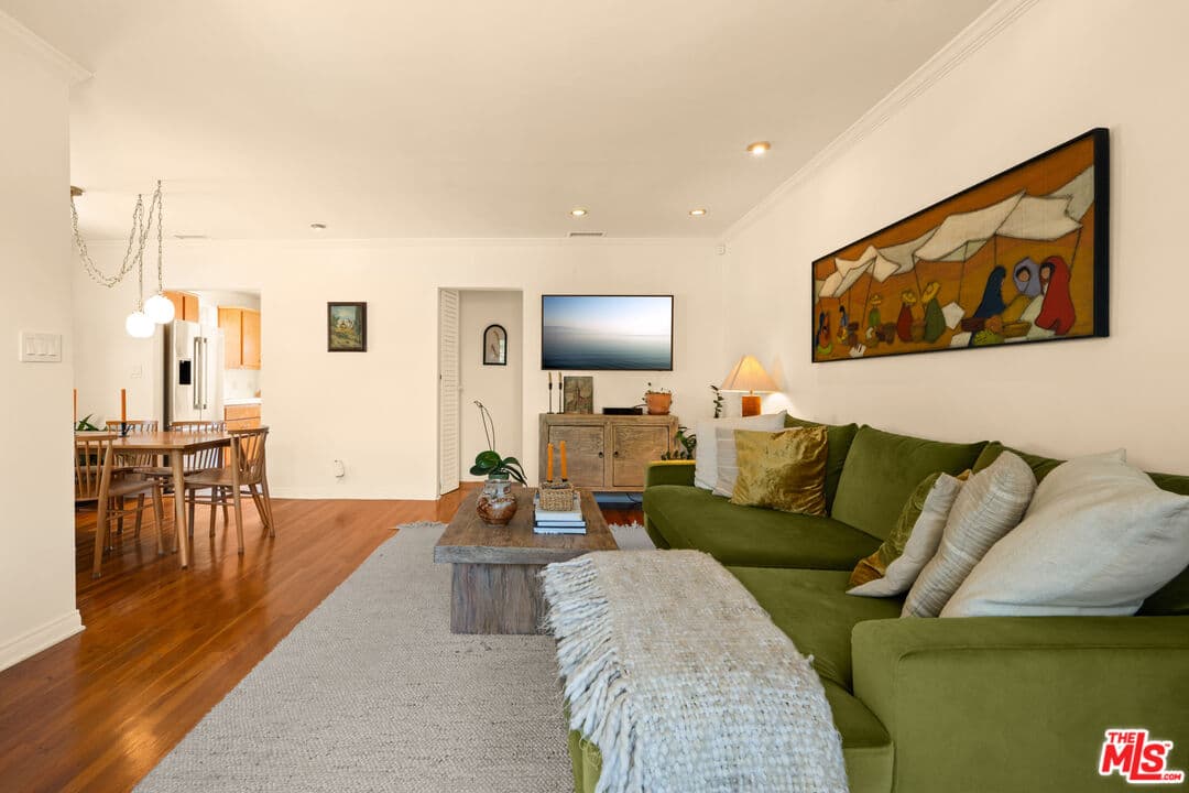 3 bd, 2 ba House in Los Angeles, CA — $7,500/mo — photo 2