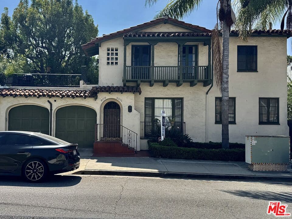 2 bd, 2 ba House in Los Angeles, CA — $6,150/mo — photo 1