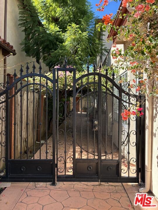 1 bd, 1 ba House in Beverly Hills, CA — $3,500/mo — photo 1