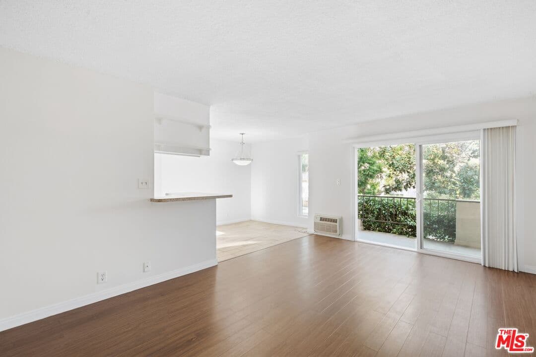 3 bd, 2 ba Townhouse in Los Angeles, CA — $3,695/mo — photo 1
