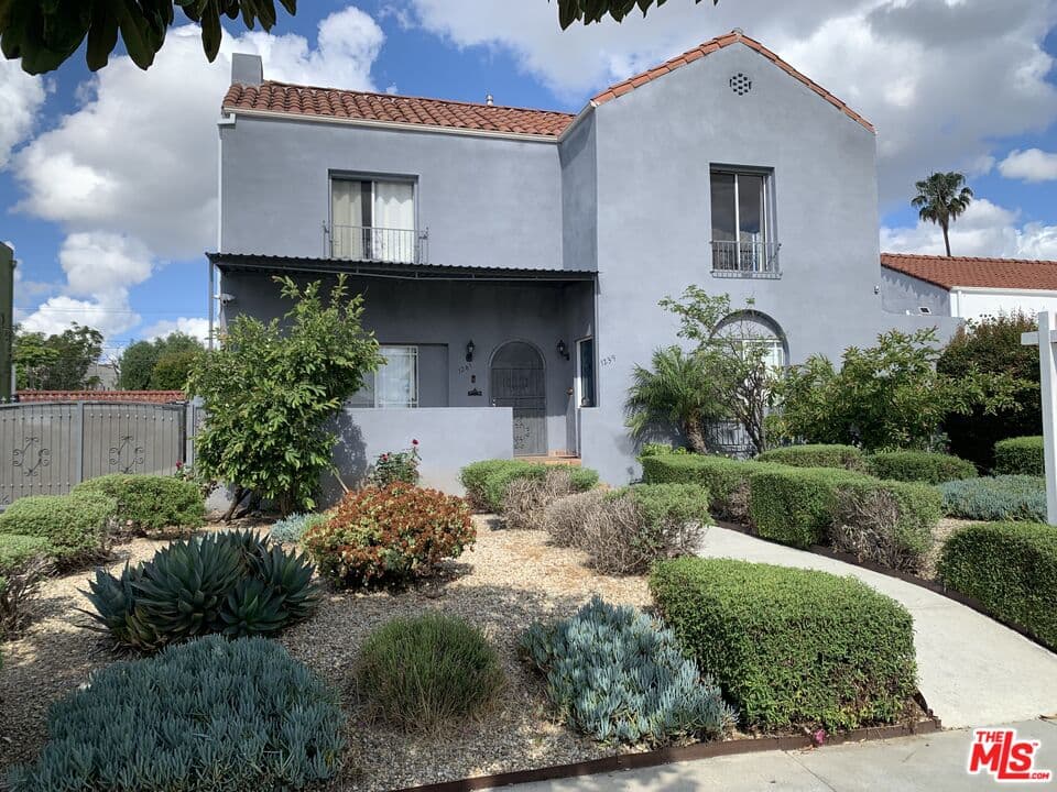 3 bd, 2 ba Townhouse in Los Angeles, CA — $4,500/mo — photo 1