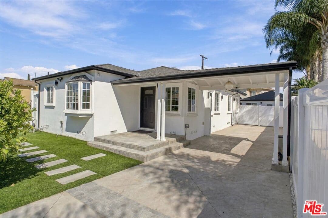 4 bd, 2 ba House in North Hollywood, CA — $5,350/mo — photo 2