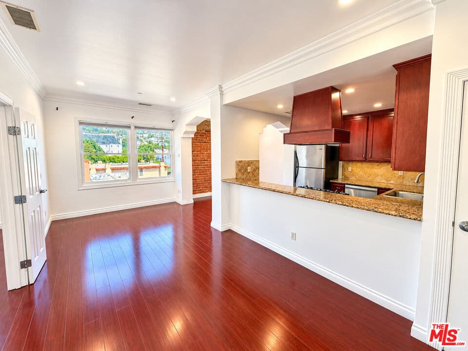 1 bd, 1 ba Townhouse in West Hollywood, CA — $2,950/mo — photo 1