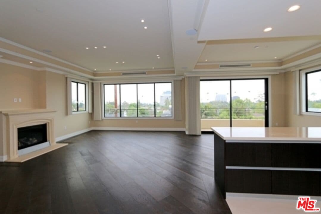 2 bd, 3 ba Condo in Los Angeles, CA — $8,200/mo — photo 1