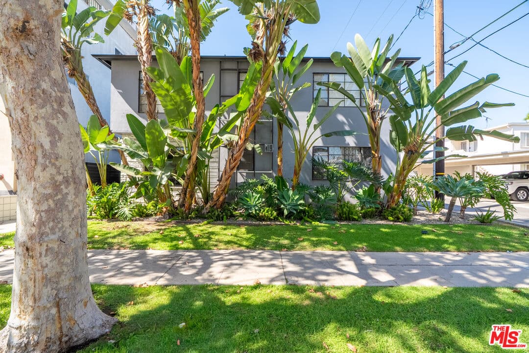 1 bd, 1 ba Apartment in Beverly Hills, CA — $2,995/mo — photo 2