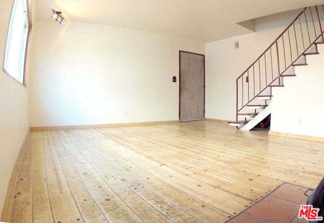 2 bd, 2 ba Condo in Marina Del Rey, CA — $4,600/mo — photo 2