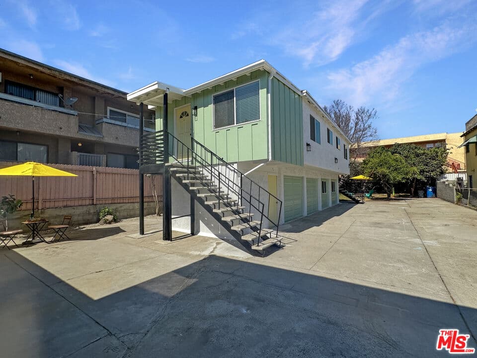 2 bd, 1 ba House in Inglewood, CA — $2,450/mo — photo 2