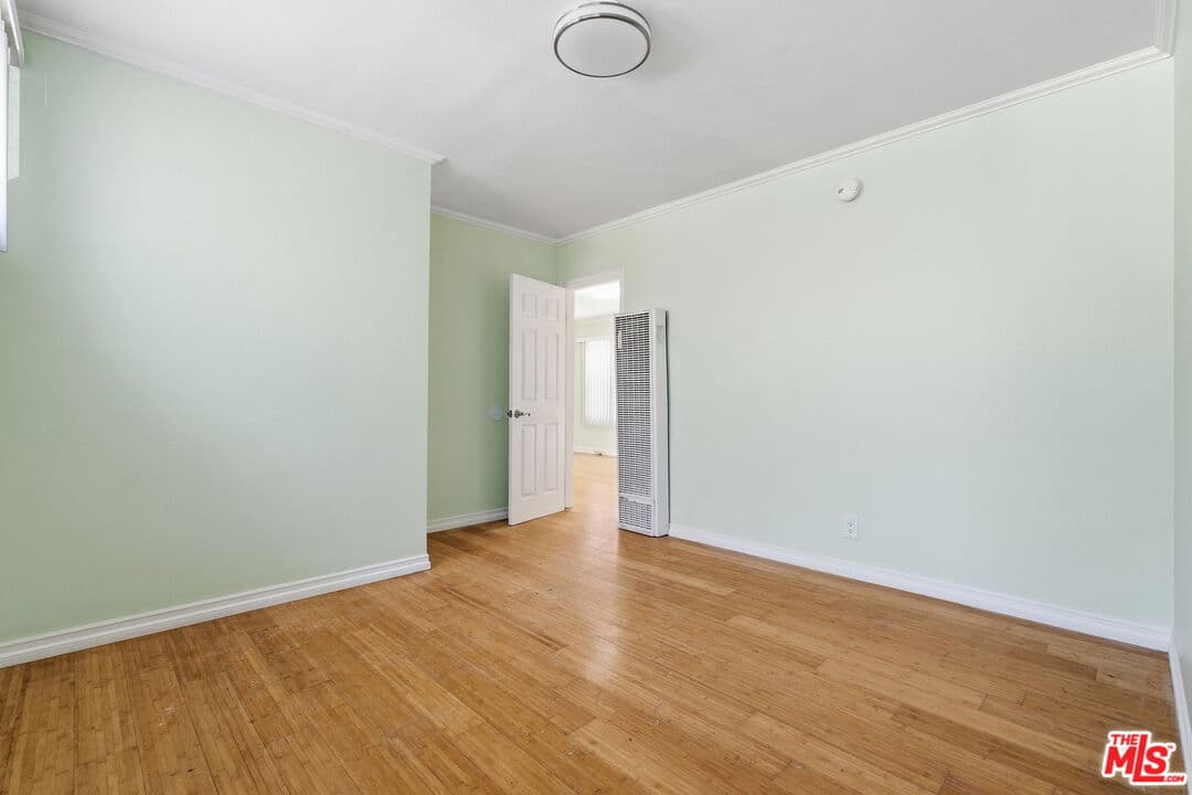 1 bd, 1 ba Townhouse in Los Angeles, CA — $1,895/mo — photo 2