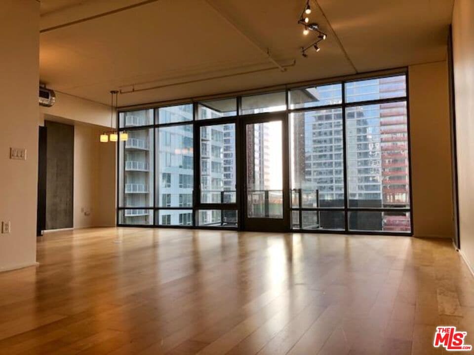 1 bd, 1 ba Condo in Los Angeles, CA — $3,195/mo — photo 1