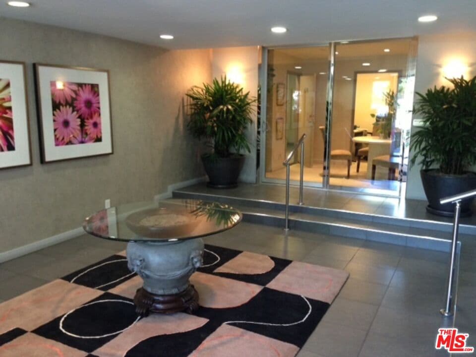 1 bd, 1 ba Apartment in Brentwood, CA — $2,425/mo — photo 2