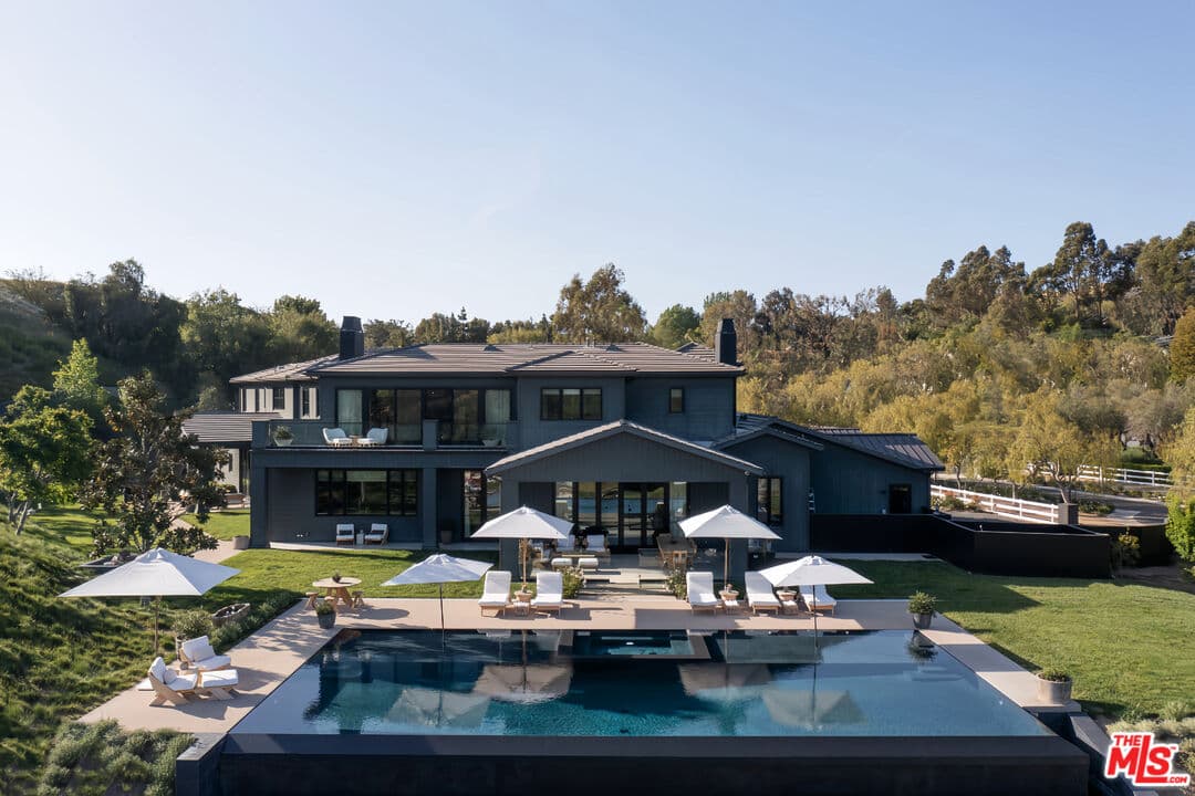 7BR House in Hidden Hills — $140,000/mo