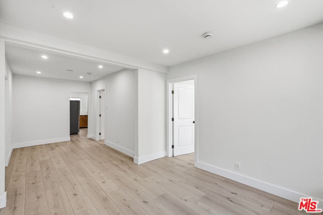 2 bd, 1 ba Townhouse in Los Angeles, CA — $2,595/mo — photo 2
