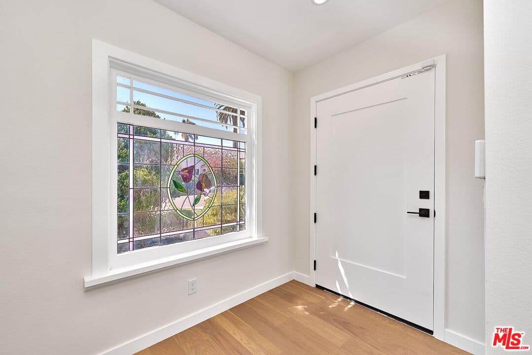 4 bd, 3 ba House in Los Angeles, CA — $6,500/mo — photo 2