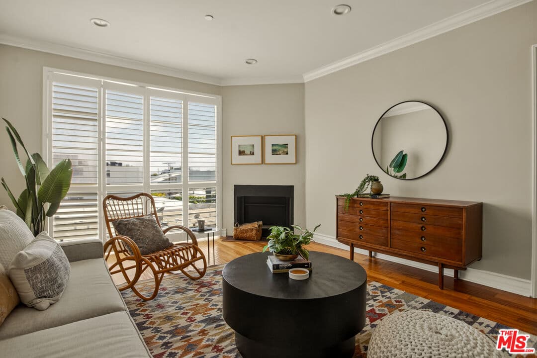 2 bd, 2 ba Condo in Los Angeles, CA — $3,600/mo — photo 1