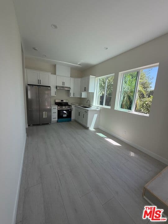 1BR House in Granada Hills — $2,200/mo
