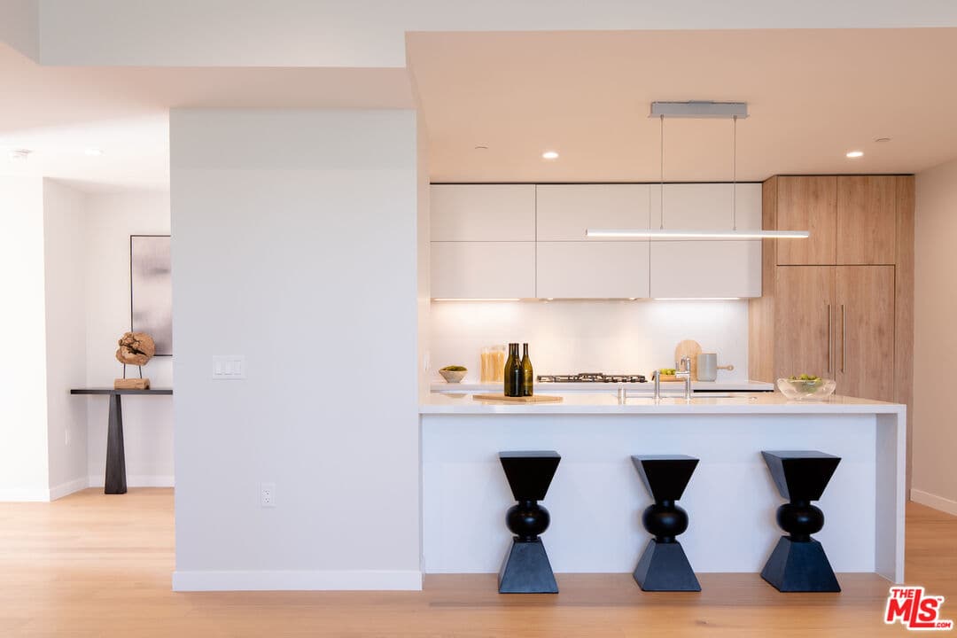 1 bd, 1 ba Condo in Los Angeles, CA — $6,700/mo — photo 1