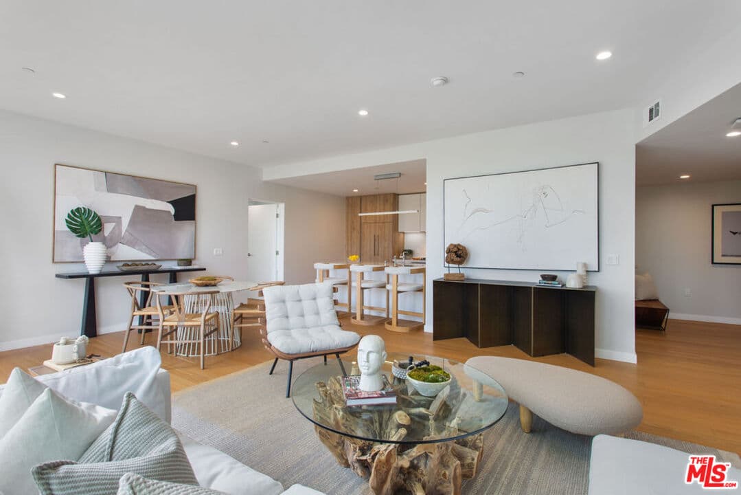 2 bd, 2 ba Condo in Los Angeles, CA — $8,300/mo — photo 1