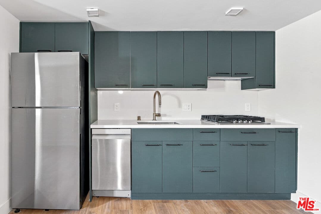 1 bd, 1 ba Apartment in Los Angeles, CA — $2,295/mo — photo 2