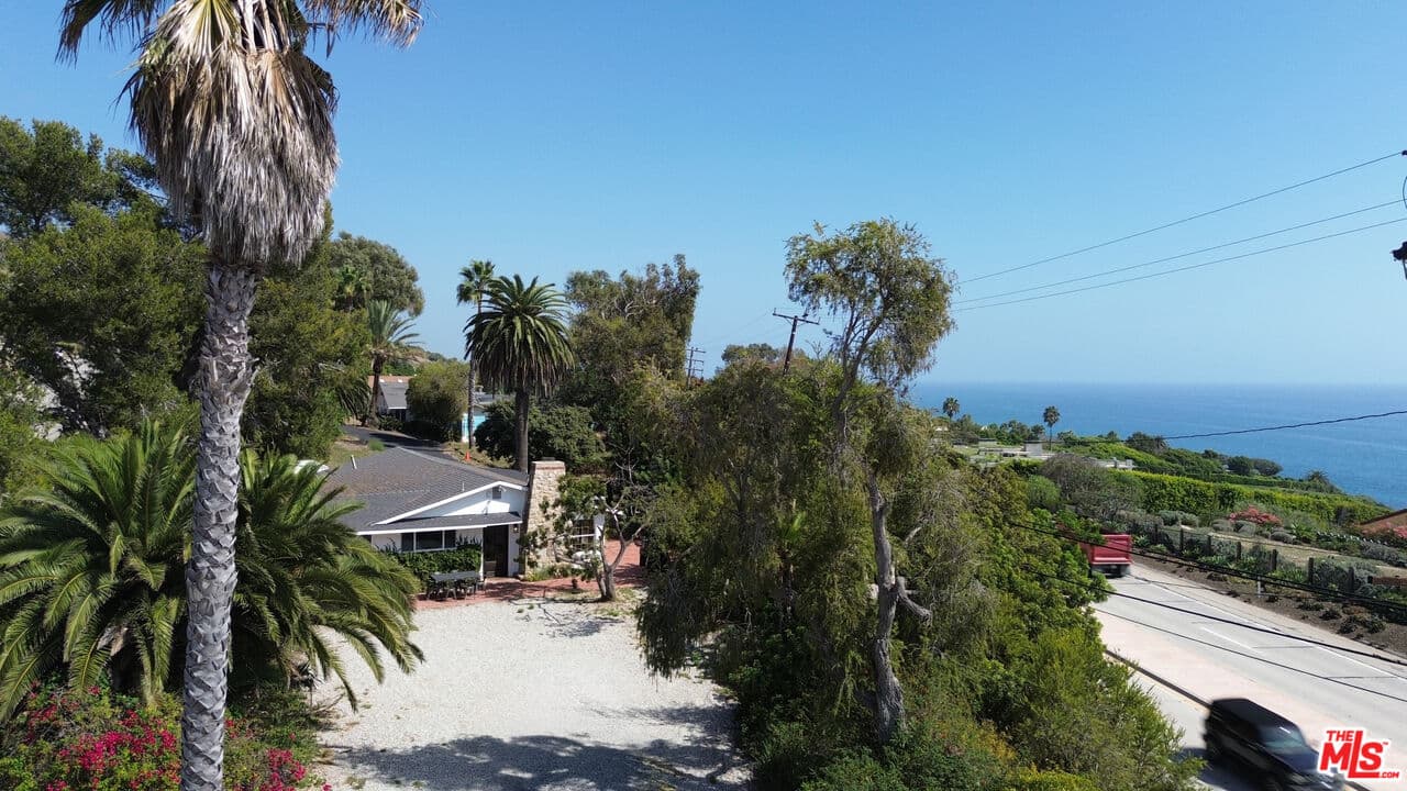 3 bd, 2 ba House in Malibu, CA — $9,995/mo — photo 1