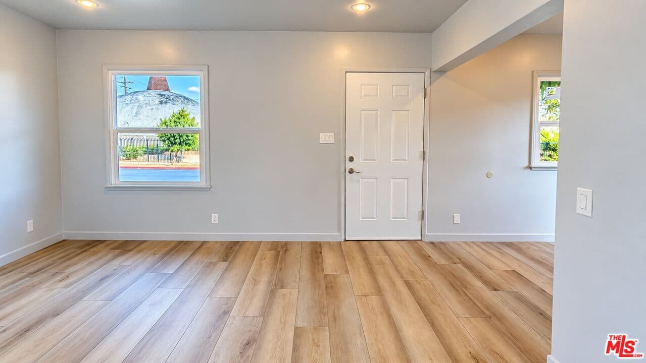 1 bd, 1 ba House in Los Angeles, CA — $1,800/mo — photo 2