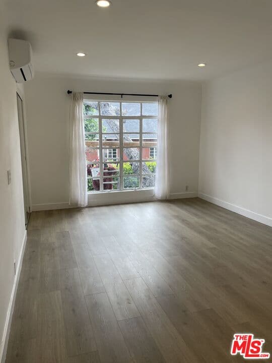 Studio, 1 ba Townhouse in Los Angeles, CA — $2,195/mo — photo 1