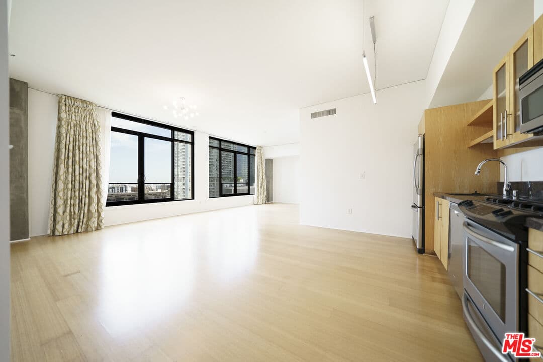 1BR Condo in Los Angeles β $2,550/mo