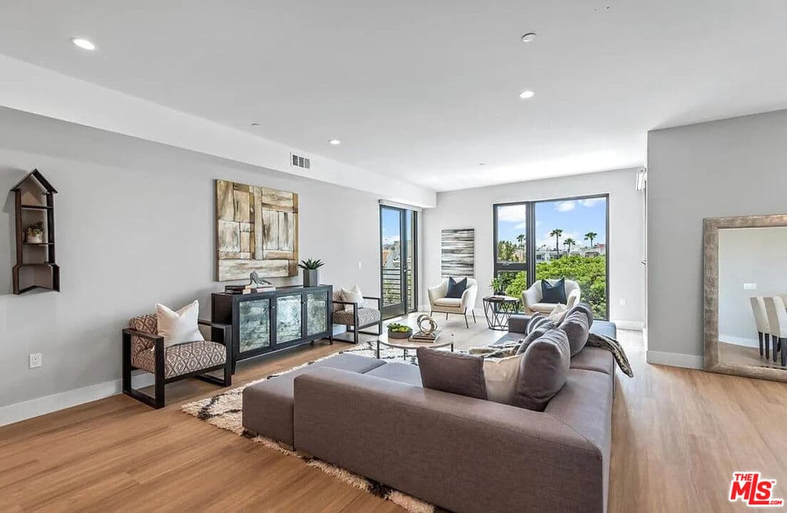 3 bd, 3 ba Condo in Los Angeles, CA — $6,795/mo — photo 1