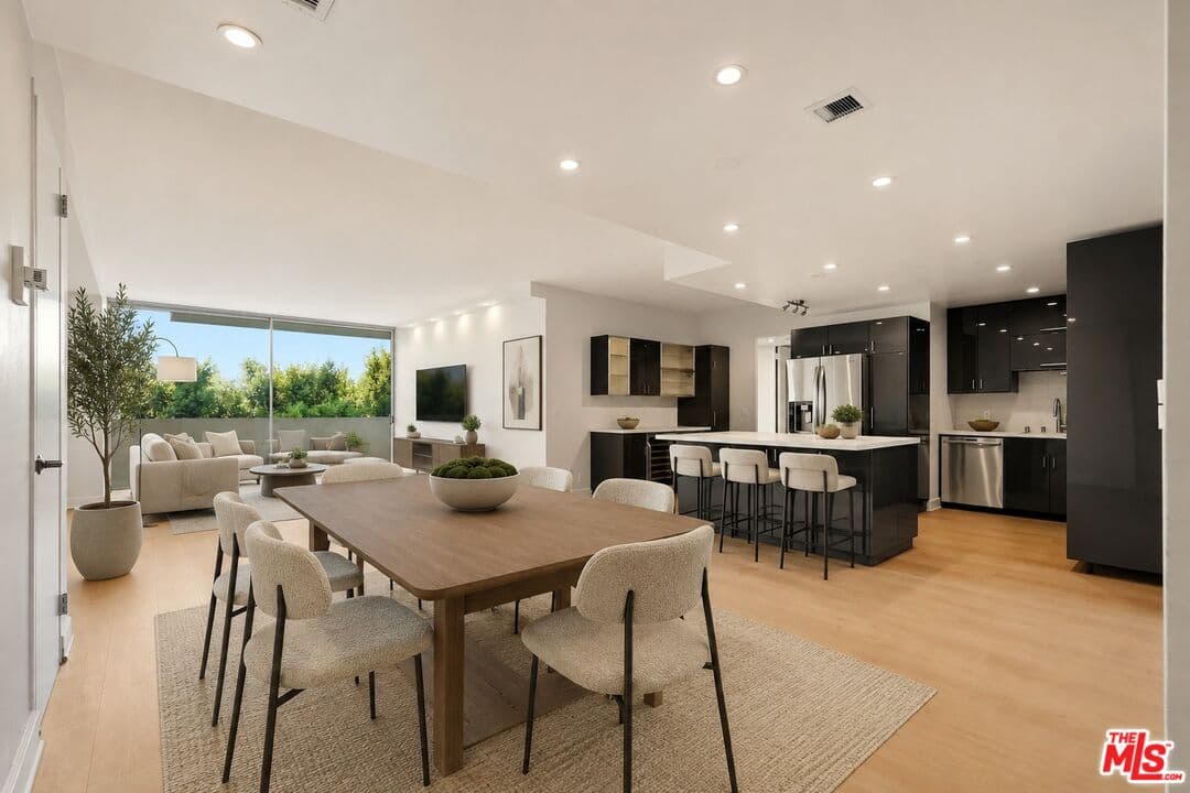 2 bd, 3 ba Condo in Los Angeles, CA — $5,795/mo — photo 1