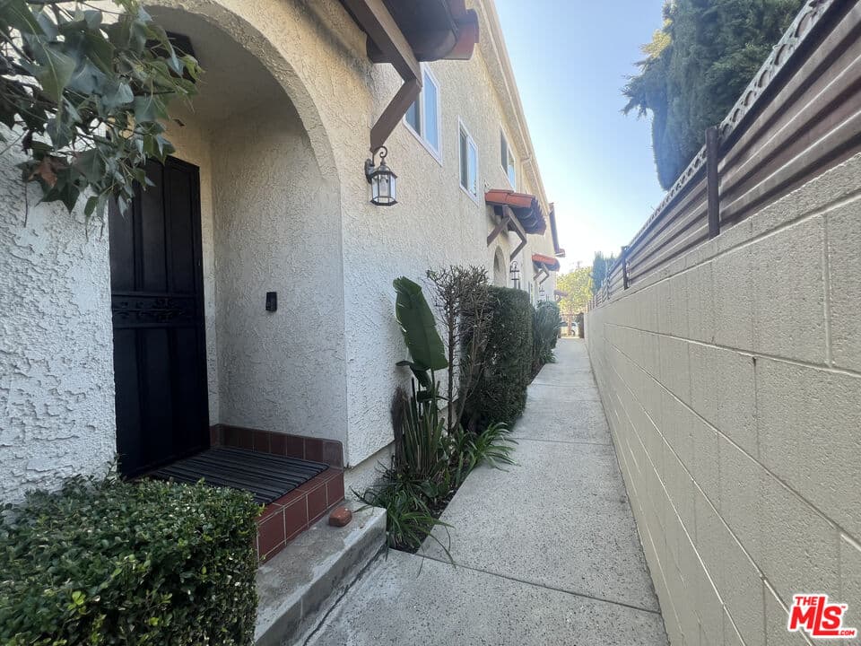 2 bd, 3 ba Condo in Santa Monica, CA — $4,999/mo — photo 2